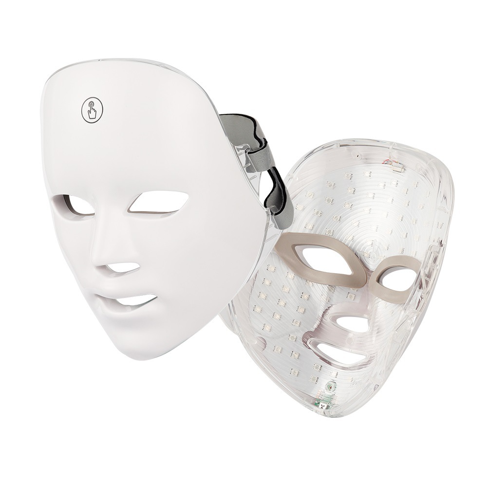 IllumaGlow Pro wireless LED face mask USB-C rechargeable detail view